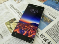 圖賞丨驚艷無邊框！OPPO R7真機(jī)照曝光