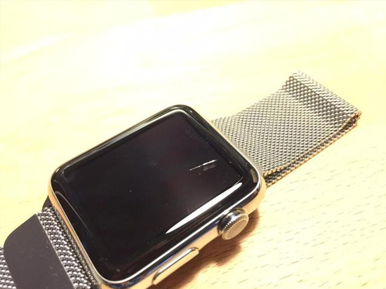 蘋果又陷“手表門”，Apple Watch易刮花