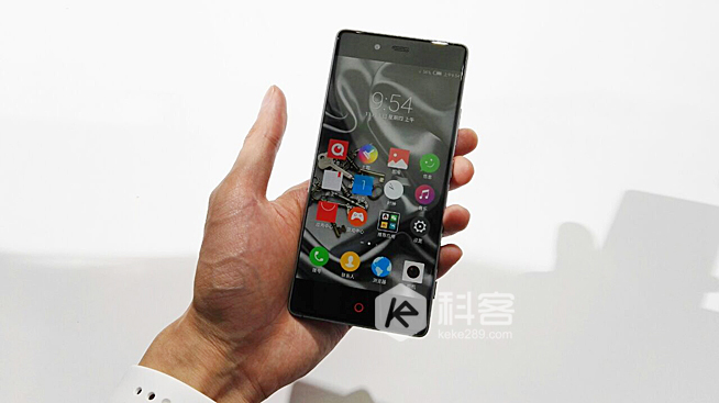 無邊框旗艦發(fā)布，nubia Z9現(xiàn)場實拍