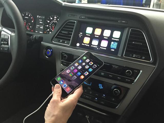 車載系統：CarPlay和Android Auto誰更牛？