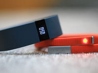 戰火再燃 Jawbone再度起訴Fitbit侵權