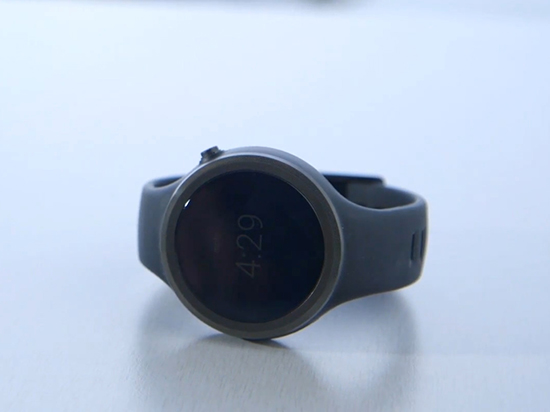 視頻： 離最佳還很遠 Moto 360運動版使用體驗