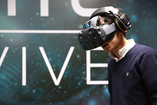 小米魅族不務正業？盤點那些鼓搗VR的手機廠商