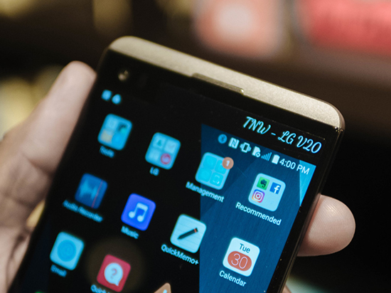 雙攝炸裂？LG V20被爆有瑕疵