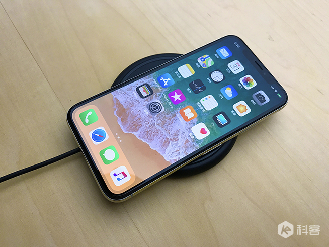 蘋果iPhone X上手體驗：全程驚艷，墨鏡難不倒面容ID