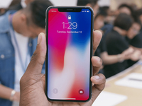 覺得iPhone X底部條很礙眼？其實它還是很重要的