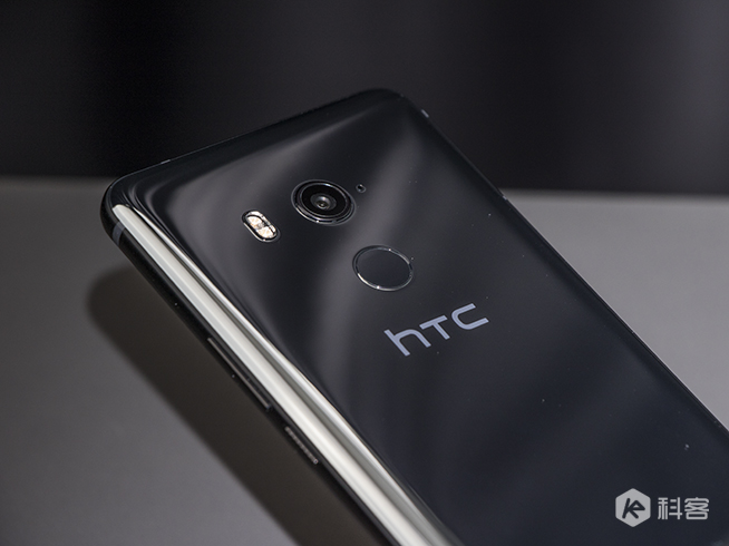 HTC U11+圖賞：全面屏+玻璃鏡面后蓋，高顏值新旗艦