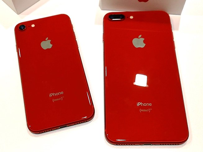 iPhone 8紅色特別版開箱：這就是不一樣的蘋果紅