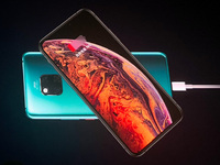 Mate 20發布會各種超越iPhone 余承東稱“華為第一自然而然”