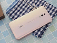 OPPO Reno開箱體驗(yàn)：全景屏+創(chuàng)意側(cè)旋升降結(jié)構(gòu)