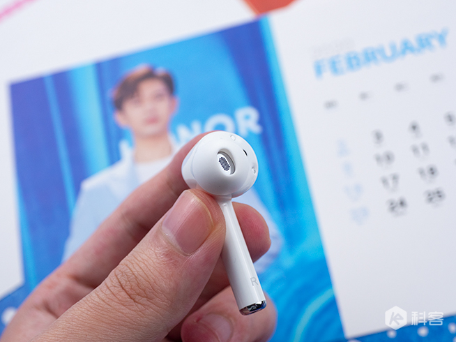 降噪媲美AirPods Pro，價錢不到一半！榮耀FlyPods 3評測