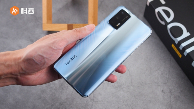 realme GT上手：2799元起性價比完勝Redmi K40 Pro