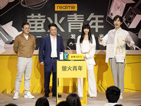 人民日報點贊“螢火青年”，realme千元機皇真我Q3系列叫好又叫座